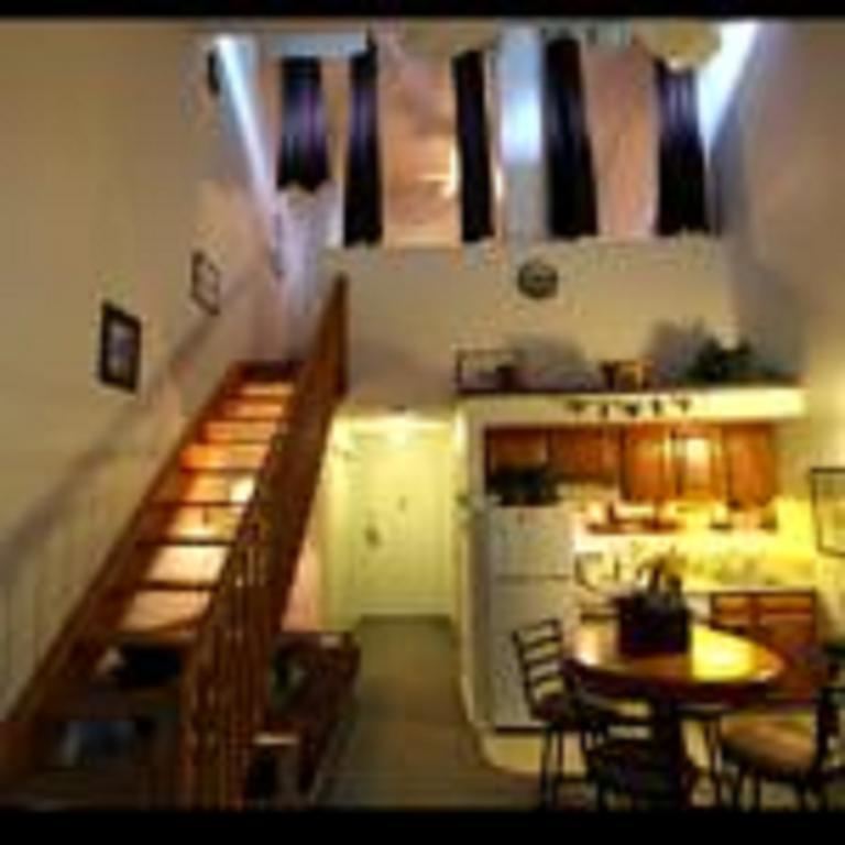 The Lodge At Lincoln Station Bagian luar foto